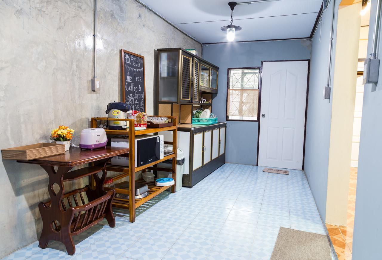 Banchan Hostel Аюттхая Екстер'єр фото