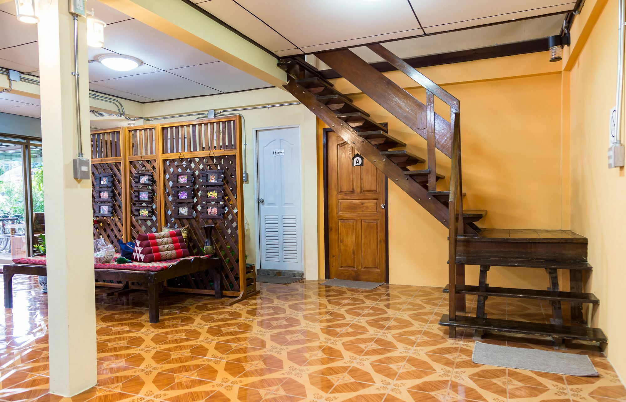 Banchan Hostel Аюттхая Екстер'єр фото